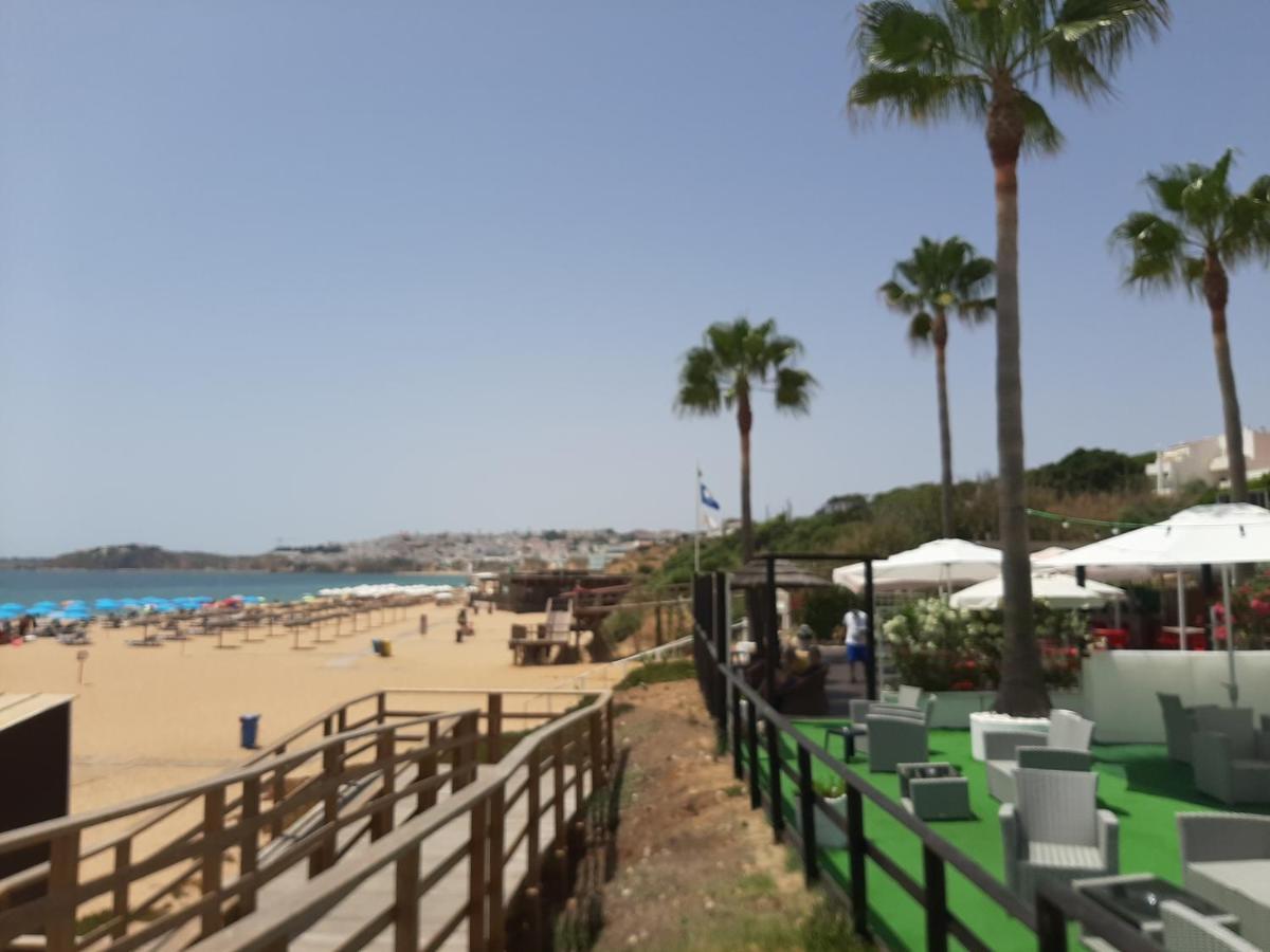 Front Beach Apartment - Quinta Da Barracuda อัลบูเฟรา ภายนอก รูปภาพ