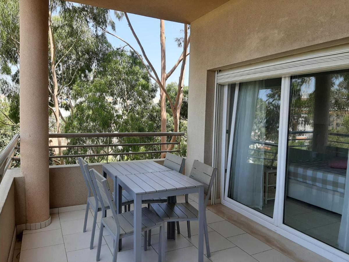 Front Beach Apartment - Quinta Da Barracuda อัลบูเฟรา ภายนอก รูปภาพ