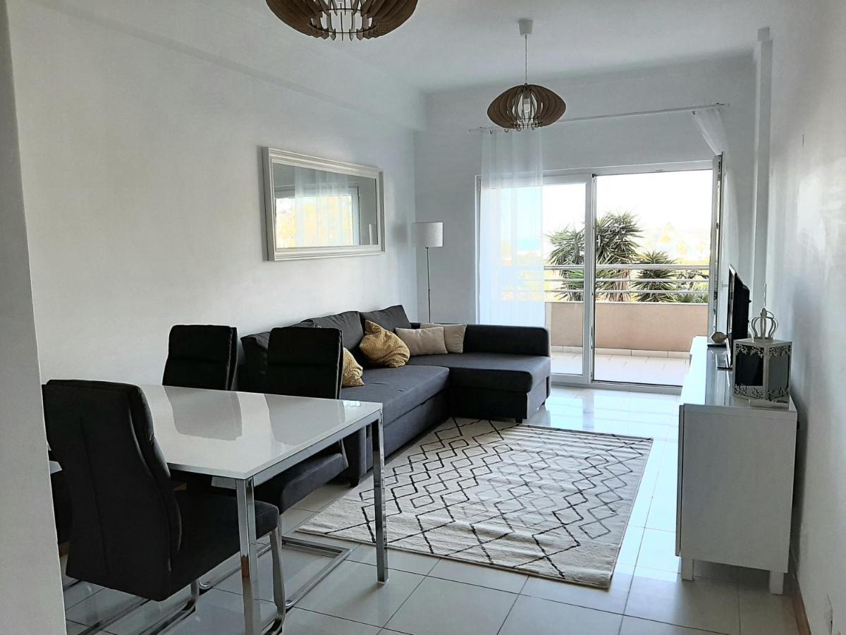 Front Beach Apartment - Quinta Da Barracuda อัลบูเฟรา ภายนอก รูปภาพ